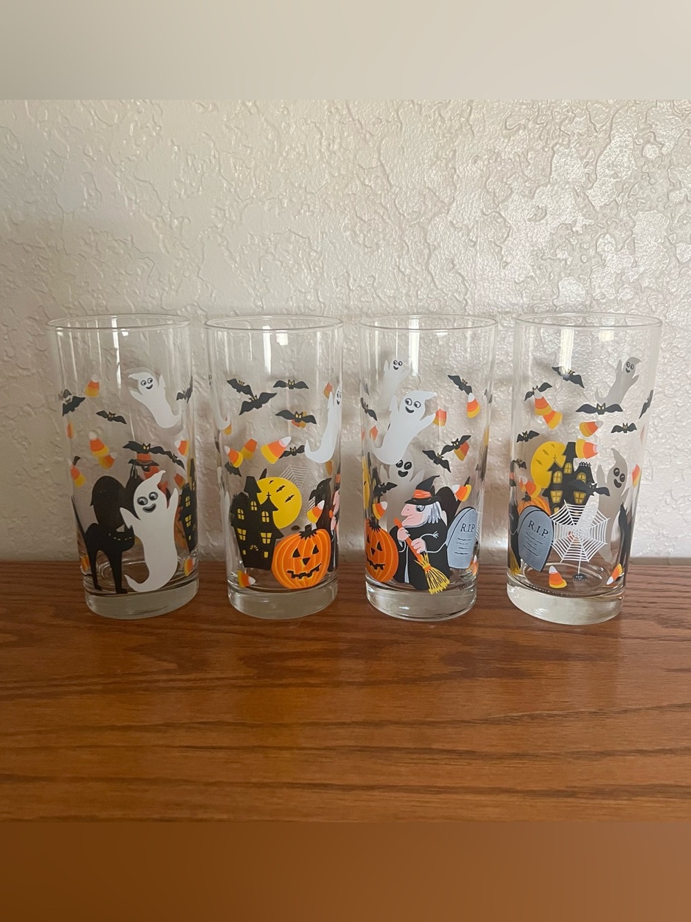 Set of 4 Rare Vintage Culver SpookyTown Halloween Glasses
